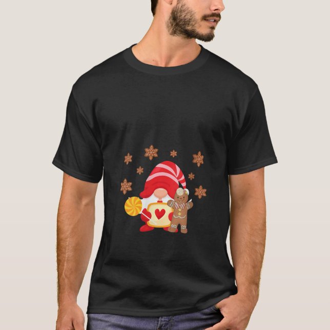 Womens Holiday Gnome With Gingerbread And Candy Ca T-Shirt (Vorderseite)