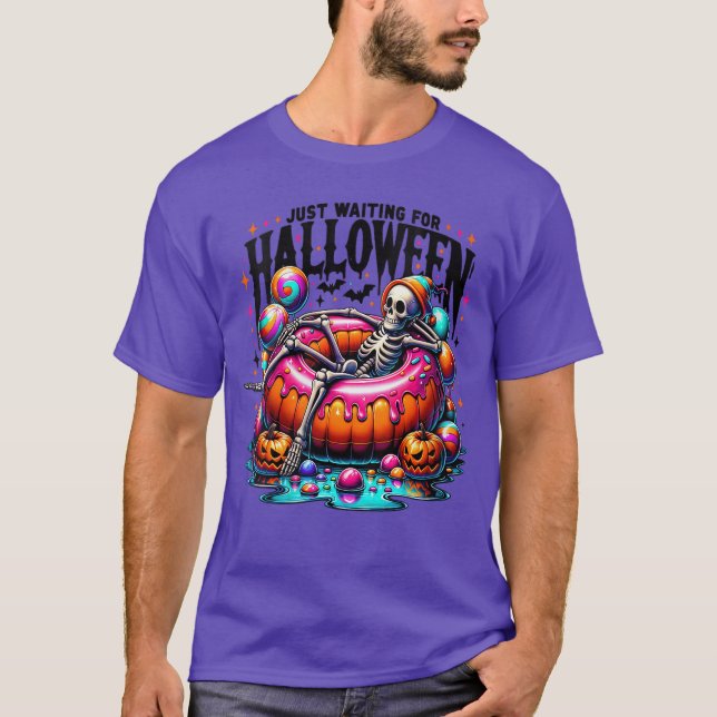 Womens Just Waiting for Halloween Skeleton Spooky  T-Shirt (Vorderseite)