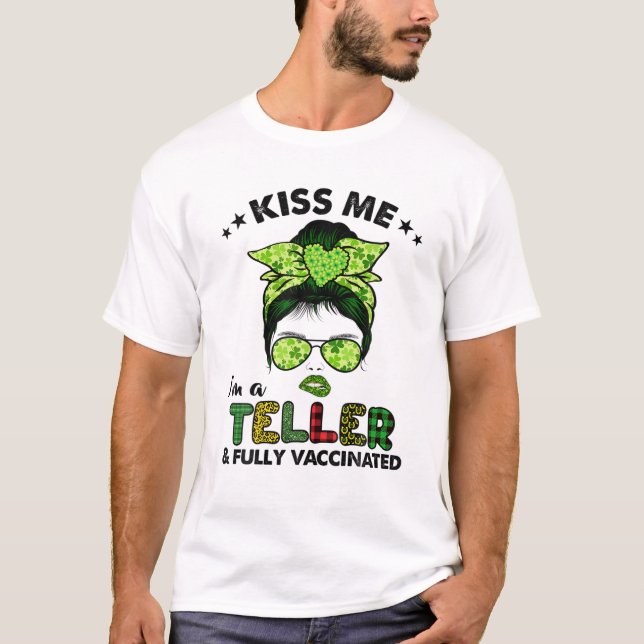 Womens Kiss Me Ich bin ein irisches Teller-Kleebla T-Shirt (Vorderseite)