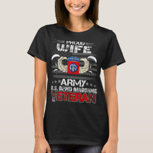 Womens Proud Ehefrau Army Us 82. Im Flugzeug Veter T-Shirt