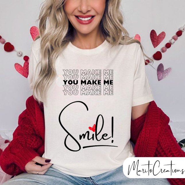 Women's smile T-shirt celebrating Valentine's Day (Von Creator hochgeladen)