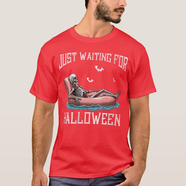 Womens Spooky Skeleton Summer Just Waiting For Hal T-Shirt (Vorderseite)