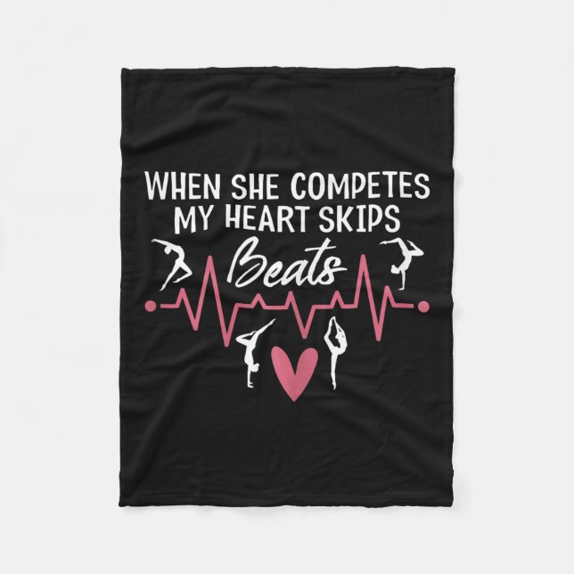 Womens When She Competes My Heart Skips Beats Prou Fleecedecke (Vorderseite)