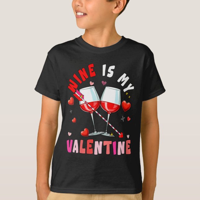 Women's Wine Is My Valentine Hearts Matching Drink T-Shirt (Vorderseite)