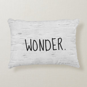 WONDER Text auf Birch Tree Akzent Pillow Dekokissen