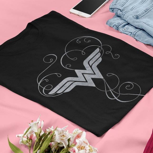 Wonder Woman | Beauty Bliss Logo T-Shirt (Von Creator hochgeladen)