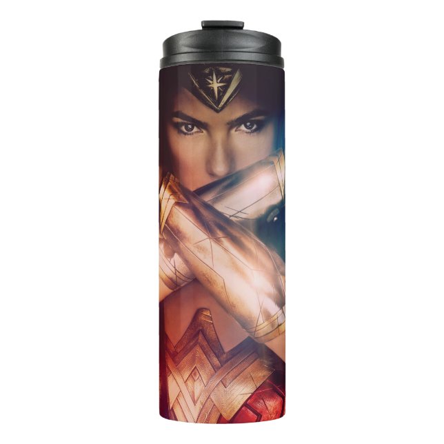 Wonder Woman Blockierung mit Armbändern Thermosbecher (Vorderseite)