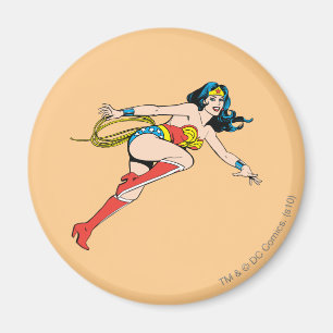 Wonder Woman Leap Right Magnet