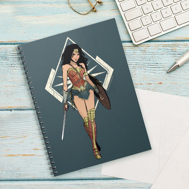 Wonder Woman mit Schwert Comic Art Notizblock (Von Creator hochgeladen)