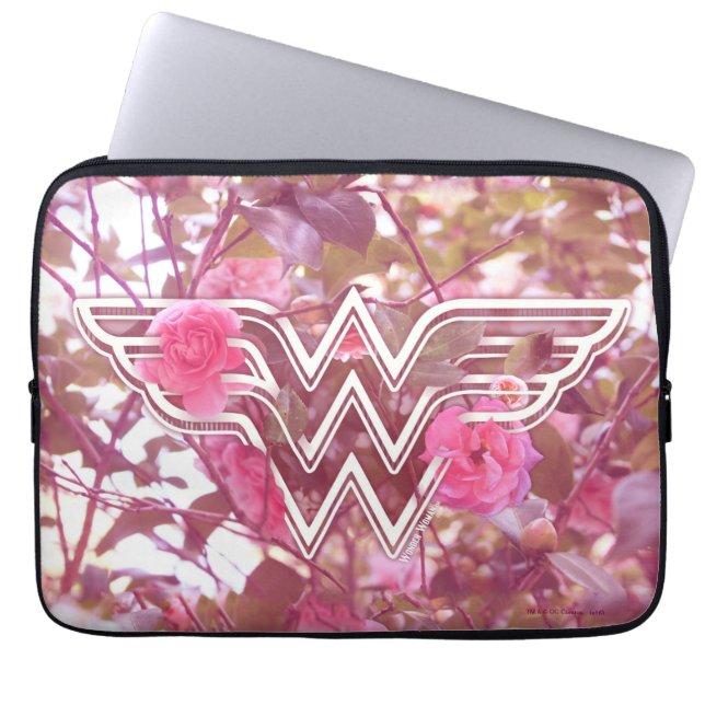Wonder Woman Pink Camellier Blume Logo Laptopschutzhülle (Vorderseite)