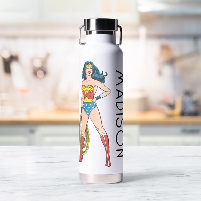 Wonder Woman Stehend | Name hinzufügen Trinkflasche (Von Creator hochgeladen)