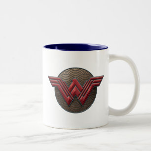 Wonder Woman Symbol über konzentrische Kreise Zweifarbige Tasse
