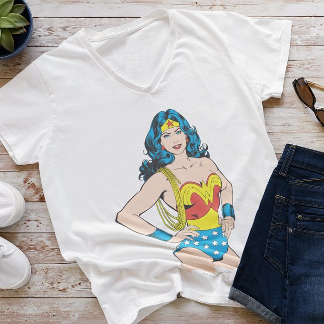 Wonder Woman | Vintage Pose mit Lasso T-Shirt (Von Creator hochgeladen)