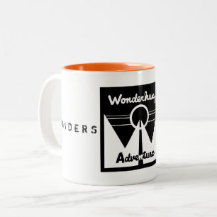 Wonderhussy Adventures B&W Spotlight Logo Zweifarbige Tasse