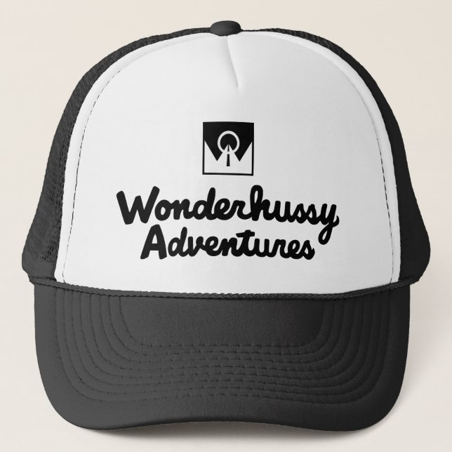 Wonderhussy Adventures Black Logo Trucker Hat Truckerkappe (Vorderseite)