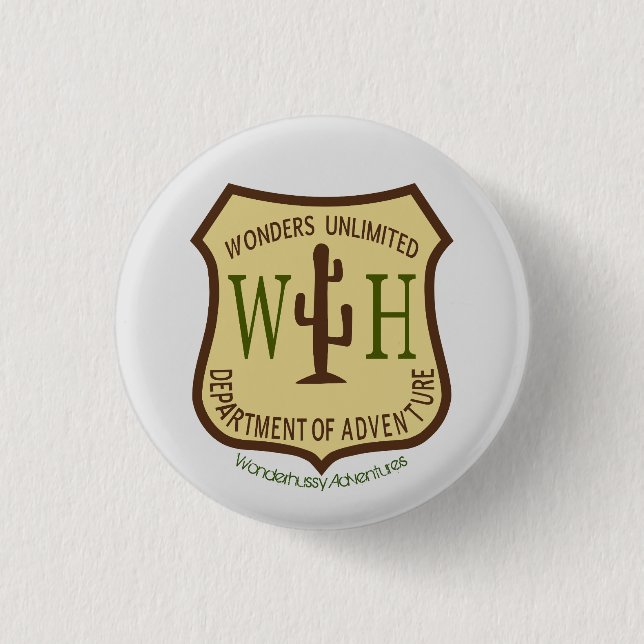Wonderhussy Adventures Offizielles Abzeichen Button (Vorderseite)