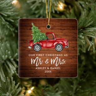 Wood Brush Script Red Truck Erster Weihnachtsmarkt Keramikornament