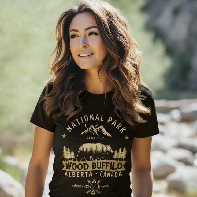 Wood Buffalo National Park Wilderness Scenery Tri-Blend Shirt (Von Creator hochgeladen)