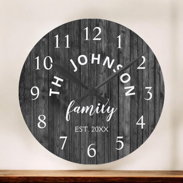 Wood Custom Family Name Rustic Farmhouse Große Wanduhr (Von Creator hochgeladen)