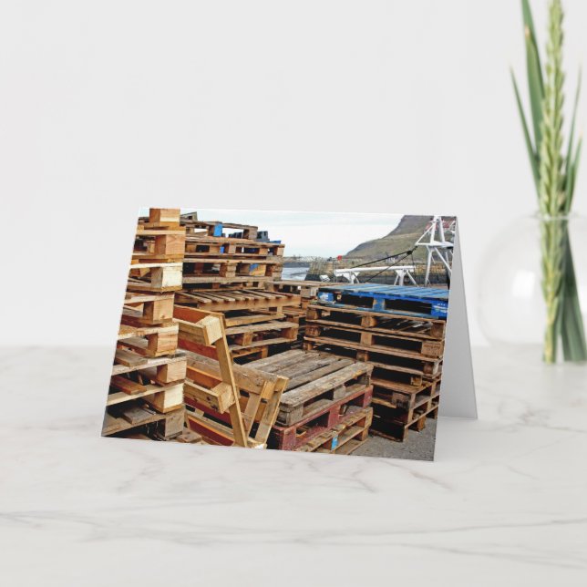 Wooden Pallets on the Dock Card Karte (Vorderseite)