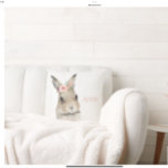 Woodland Bunny Rabbit Personalisierter Name Kissen<br><div class="desc">Niedliches Aquarellhasen personalisiertes Kissen für Mädchen Schlafzimmer oder Kinderzimmer. Matching-Elemente verfügbar. Sie können dieses Design auf viele andere Produkte übertragen. So bezaubernd. Die Blume sind rosa,  pfirsich und mädchenhaft.</div>