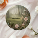 Woodland Forest Baby Dusche Pappteller<br><div class="desc">Bringen Sie die Schönheit eines mystischen Waldgebietes mit den Tellern von Magic Floral Forest Baby Shower Paper! Diese bezaubernden Teller bieten eine zarte Blume im Wald, eine üppige Vegetation und sanfte Erdenfarben, die ein skurriles Ambiente für eine Babydusche schaffen, die durch den Zauber der Natur inspiriert wird. Diese Teller sind...</div>