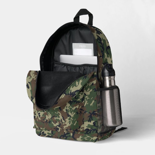 Woodland Forest Military Camouflage  Bedruckter Rucksack (Rückseitige Ecke links (Offen) )