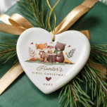 Woodland Foto Baby's First Christmas Keramik Ornament<br><div class="desc">Der erste Weihnachtsschmuck dieses niedlichen Babys beherbergt Waldtiere wie Fuchs, Hasen, Eule und Bär. Das Ornament kann leicht mit dem Namen, dem Datum und dem Foto des Babys personalisiert werden. Das Design ist einfach und skurril, die Waldtiere sind um einen Baumstamm angeordnet. Das Ornament ist perfekt, um das erste Weihnachtsfest...</div>