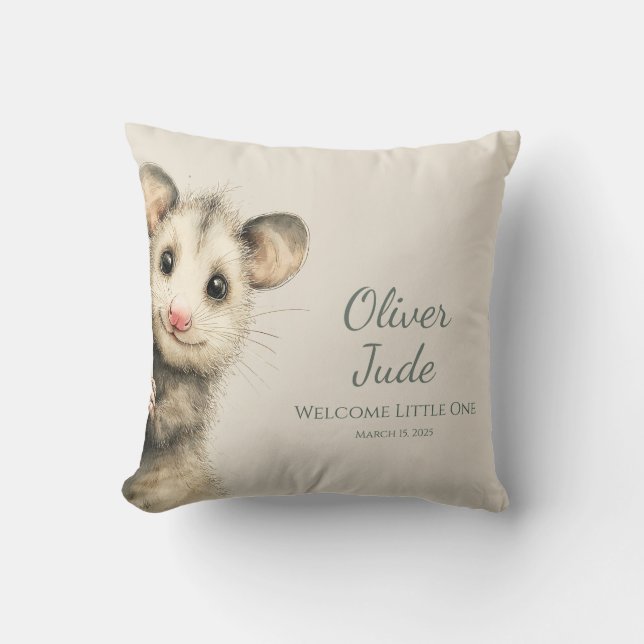 Woodland Opossum Baby • Neutral Nursery Kissen (Vorderseite)