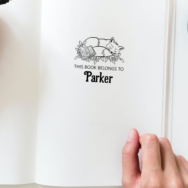 Woodland Storybook Fox Baby Book Briefmarke Gummistempel (This book belongs to personalized bookplate stamp in the Woodland Storybook Baby Shower Collection.)