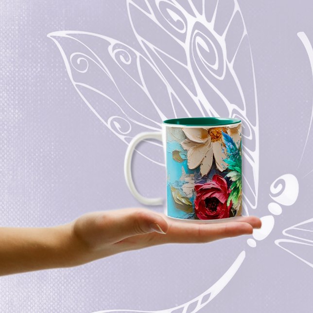 Woodsy Butterfly über Florals Zweifarbige Tasse (Von Creator hochgeladen)