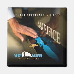 Woody Williams mit Ehrenmedaille Magnet