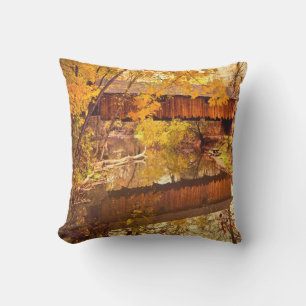 Woolslayer Covered Bridge Kissen