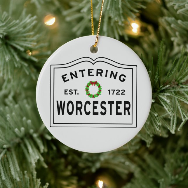 Worcester, MA Holiday Wreath Keramik Ornament (Baum)