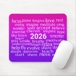 Word Cloud 2025 auf rosa und Lila Mousepad