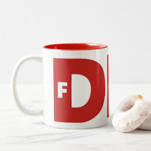 Word-Rätsel - Lösung, um eine versteckte Nachricht Zweifarbige Tasse