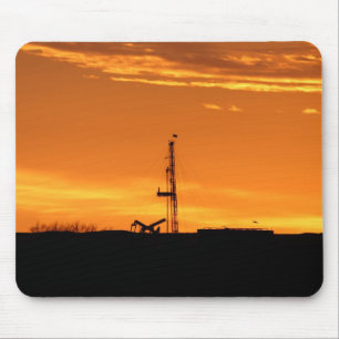 Workover-Anlage am Sonnenuntergang Mousepad