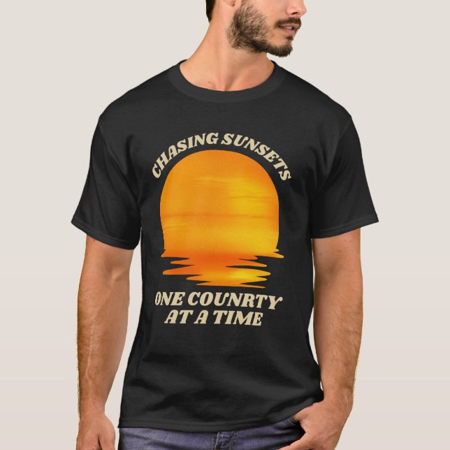 World Explorers & Sunset Lovers T-Shirt (Vorderseite)