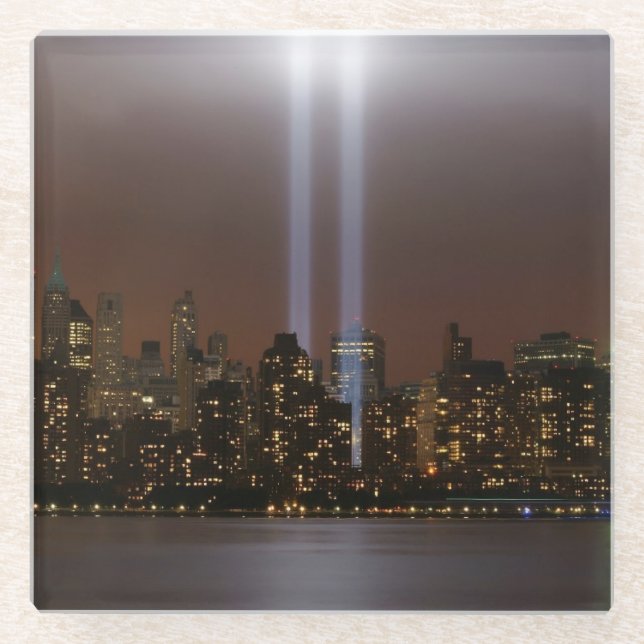 World Trade Centertribut im Licht in New York. Glasuntersetzer (Vorderseite)