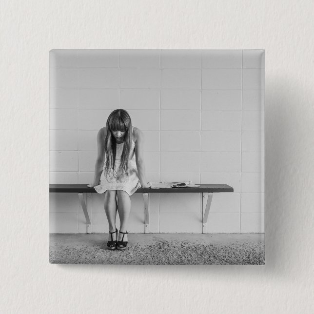 Worried Girl Button (Vorderseite)