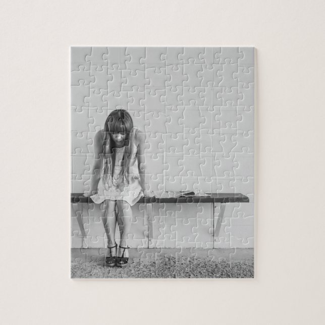 Worried Girl Puzzle (Vertikal)