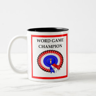 WORTSPIELE ZWEIFARBIGE TASSE
