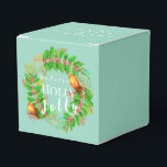Wreath Holly Jolly Family Light Aquamarin Geschenkschachtel<br><div class="desc">Attraktiver Weihnachtskranz mit Rotkehlvögeln.</div>