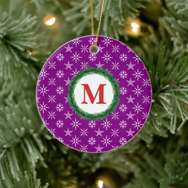Wreath Monogram - Ihr Name Weißer Schneeflocken Li Keramik Ornament (Baum)