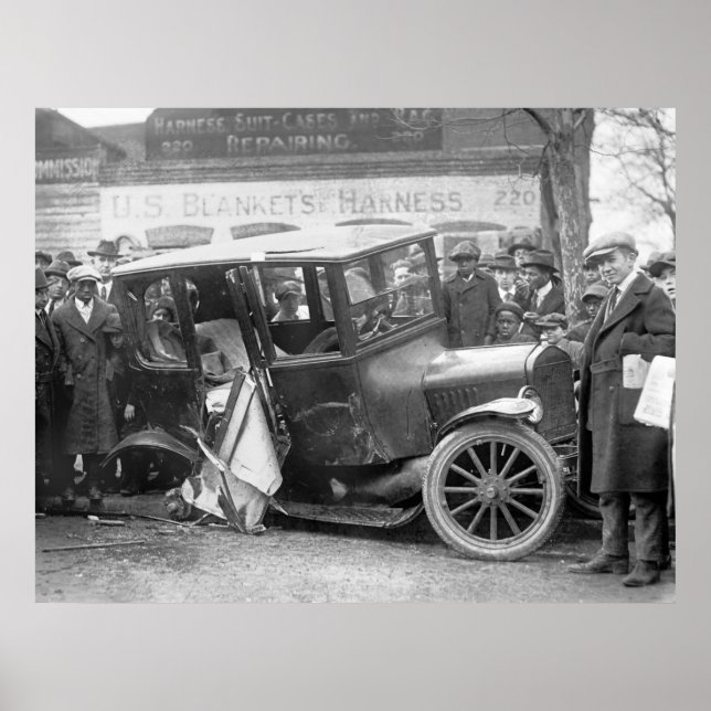 Wrecked Antique Car, 1920s Poster (Vorne)