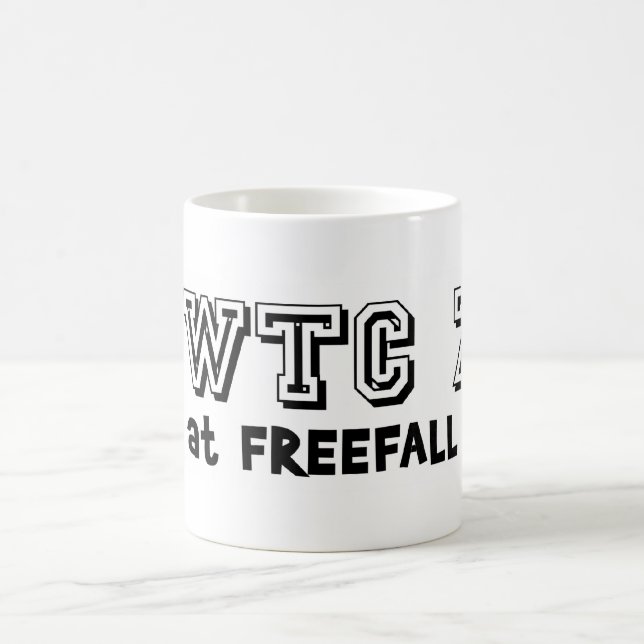 WTC 7 fiel bei freier Sturzgeschwindigkeit Kaffeetasse (Mittel)
