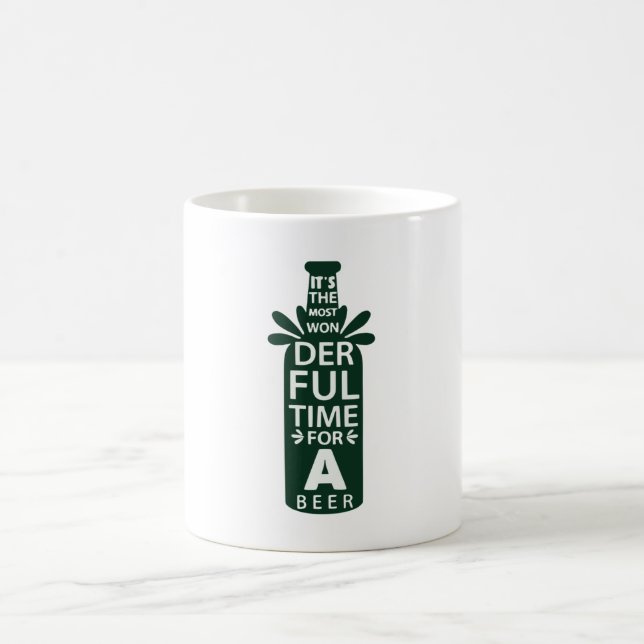 Wunderbarste Zeit für ein Bier Kaffeetasse (Mittel)
