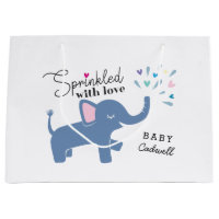 Wunderliches Elefant-Baby besprühen