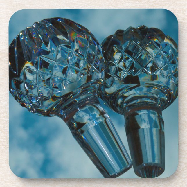 Wundern Sie sich beim Crystal Blue Skies Getränkeuntersetzer (Vorderseite)