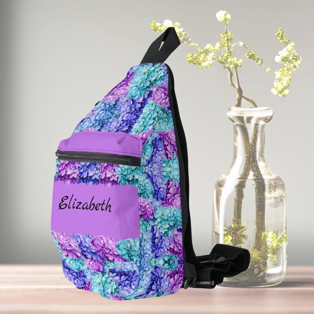 Wunderschöne Hydrangea-Blüten, personalisierbar Crossbody Bag (Von Creator hochgeladen)